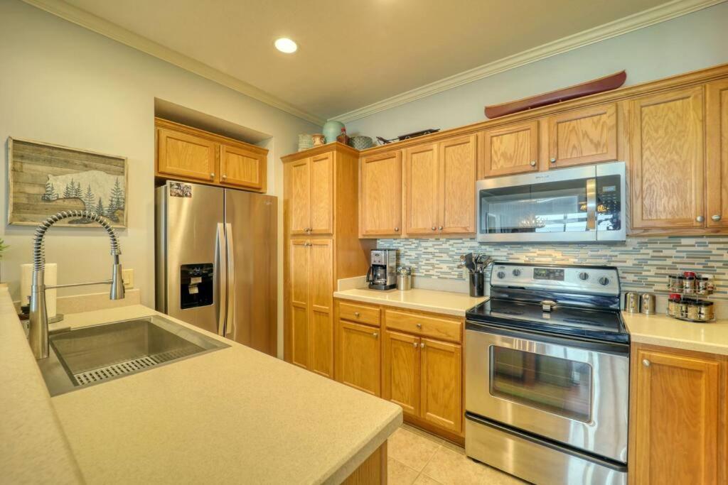 Bucket List Views Sugar Mountain Private Condo - 2Bed, 2Bath, Sleeps 6, Panoramic Views Of Mountains From Large Deck, Short Drive To Shopping, Restaurants, Cafes & Banner Elk Town Eksteriør billede