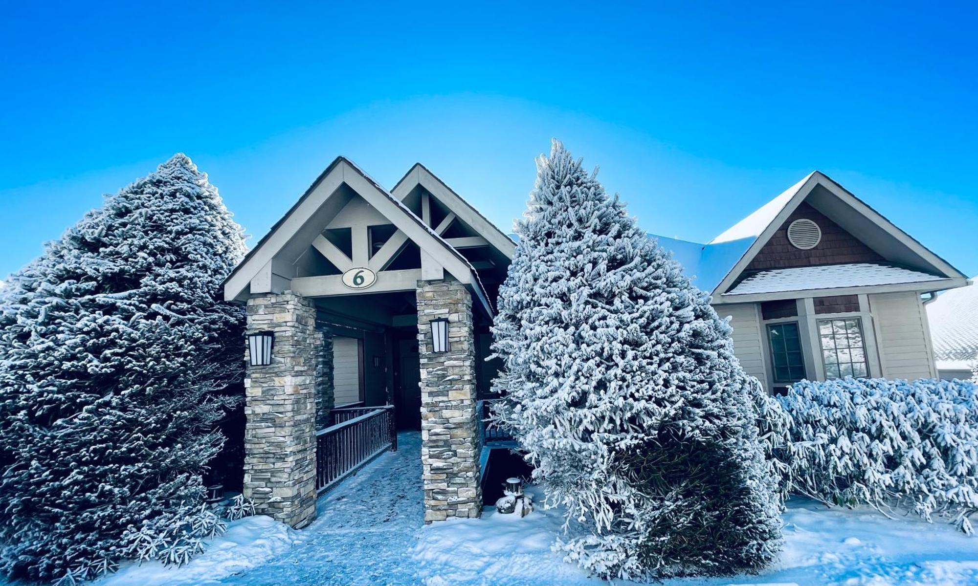 Bucket List Views Sugar Mountain Private Condo - 2Bed, 2Bath, Sleeps 6, Panoramic Views Of Mountains From Large Deck, Short Drive To Shopping, Restaurants, Cafes & Banner Elk Town Eksteriør billede